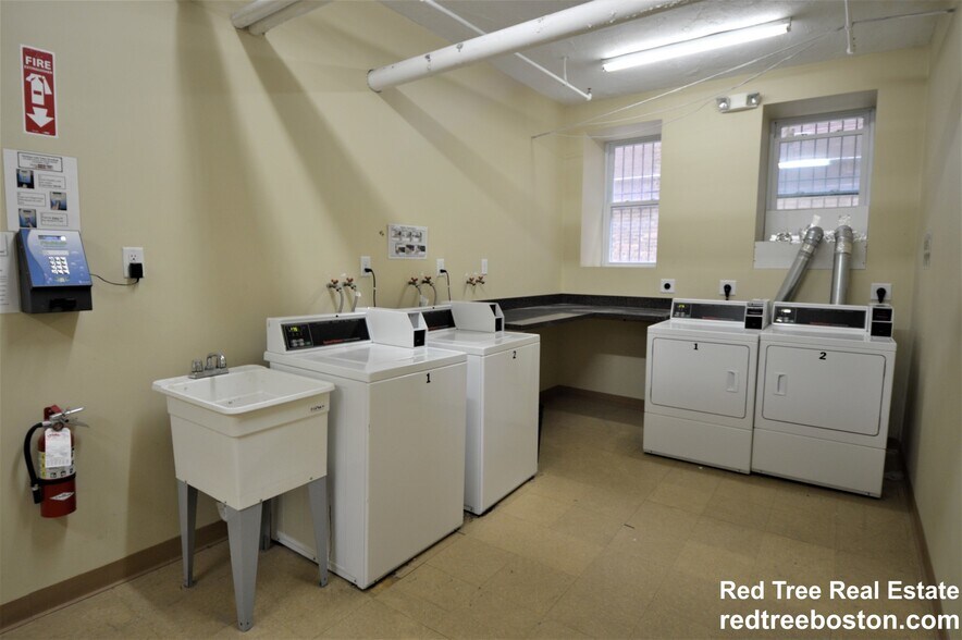 Building Photo - 5 Walbridge St