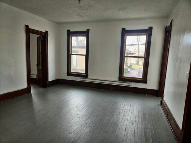 Building Photo - 2 bedroom unit in Niles