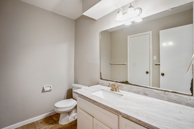 Building Photo - 7607 Wycomb Ln