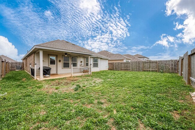 Building Photo - 506 Pecan Landing Ln