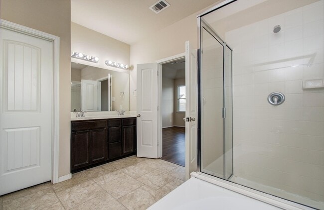 Building Photo - 3243 Aegean Dr