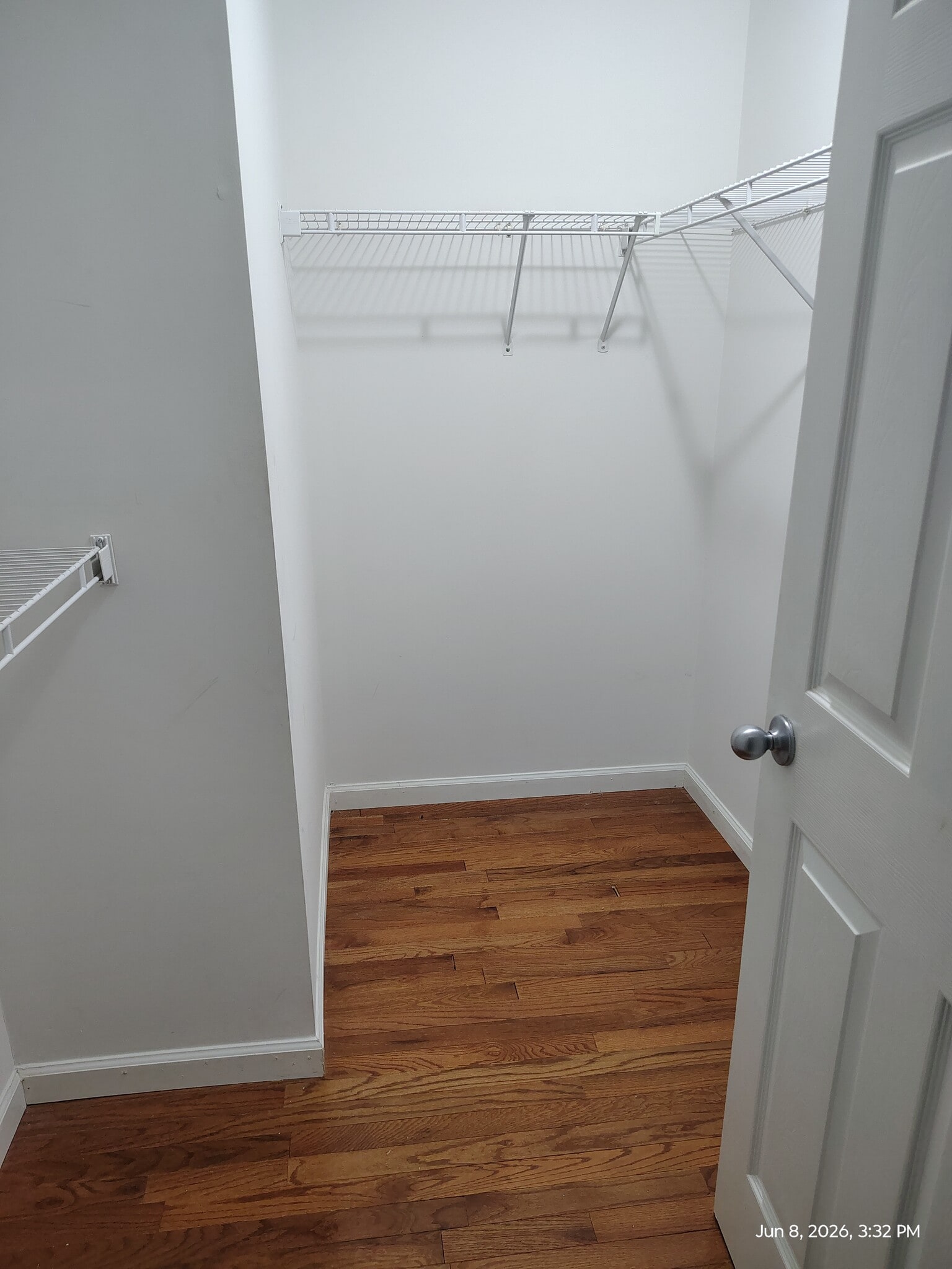 closet master - 1359 River Club Dr NE