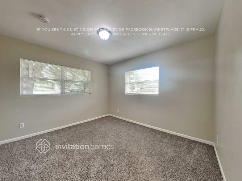 Building Photo - 1520 Price Cir