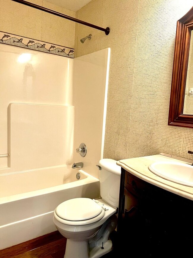 Building Photo - Nice 3 bedroom 2 bath home located in Sunset Trace