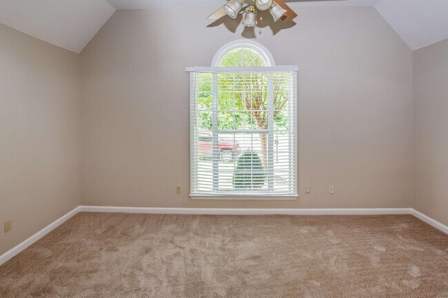 Building Photo - 6999 Parkbrook Ln