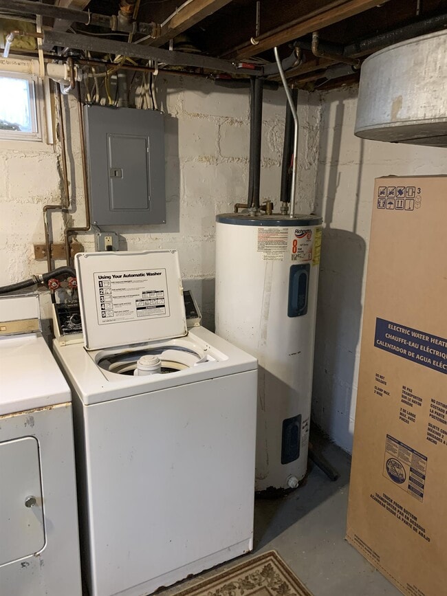 Building Photo - 2503 Preston Rd