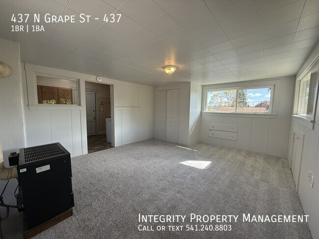 Building Photo - 437 N Grape St