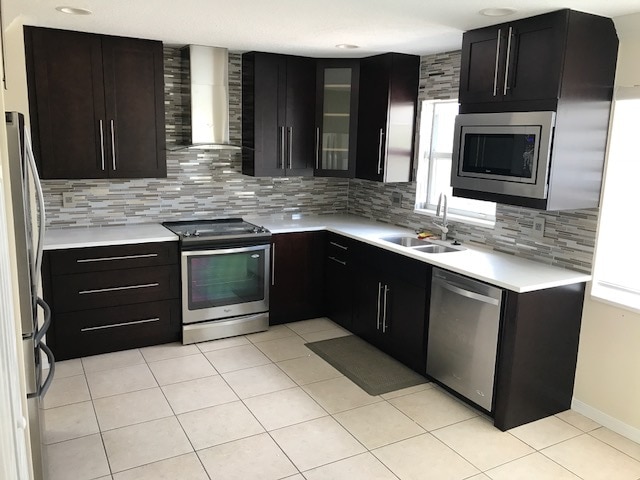 Kitchen (renovated) - 7129 Crescent Creek Way
