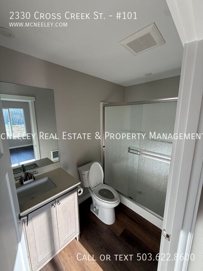 Building Photo - 2330 Cross Creek St