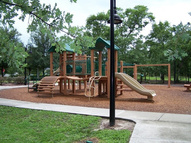 Building Photo - 1108 Pine Island Ct