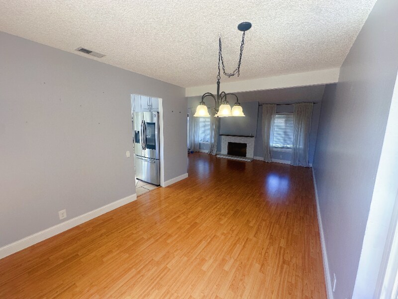 Building Photo - 32208 Deborah Dr
