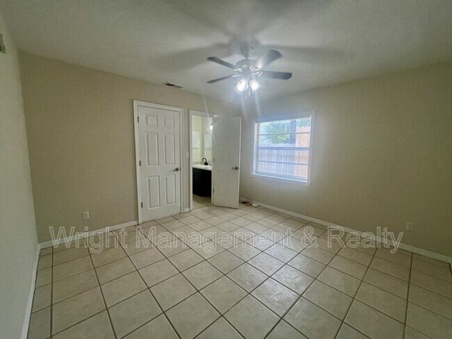 Building Photo - 505 S Westland Ave