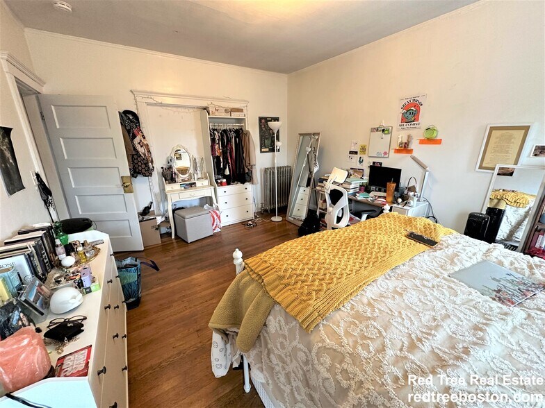 Building Photo - 87 Gardner St