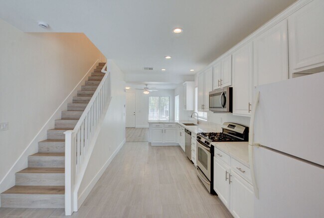 Building Photo - Bright 3-Bed Home in Gated Silverado Ranch Community – All Pets Welcome