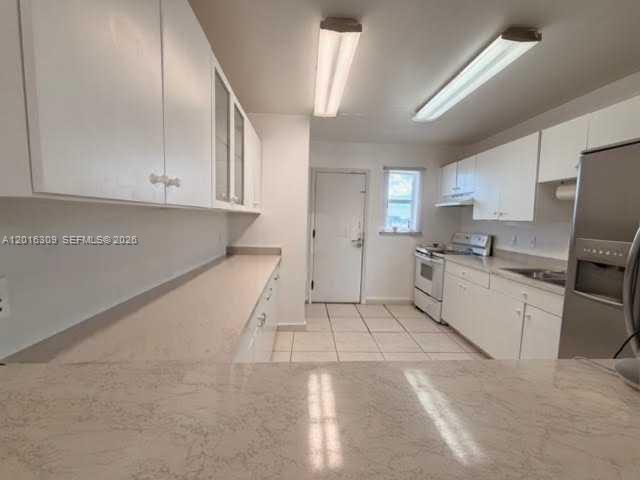 Building Photo - 1950 W 54th St