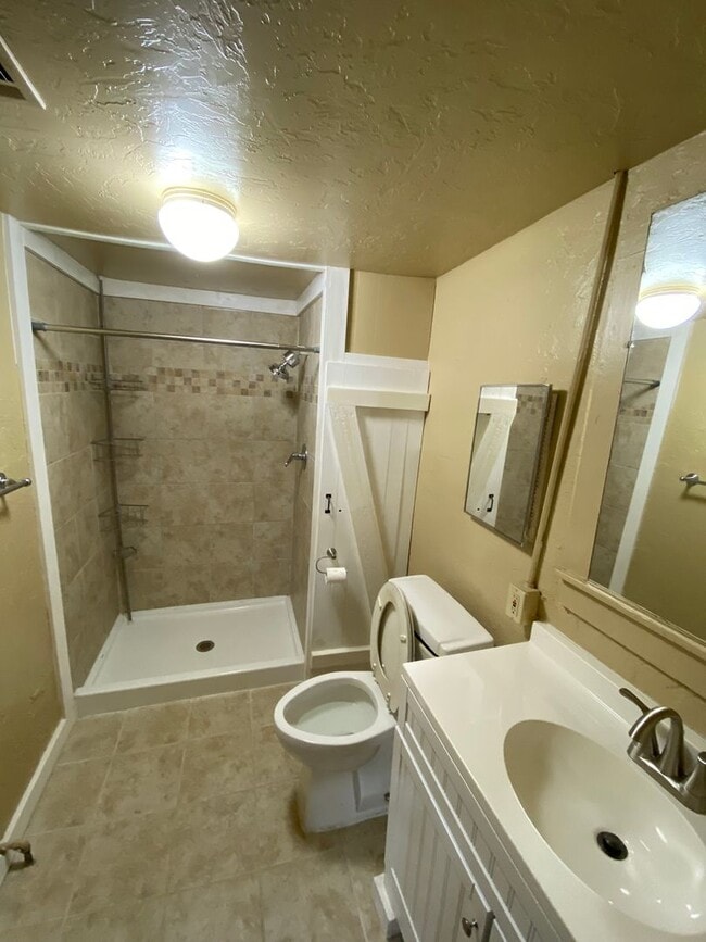 Building Photo - (1-2) Bed in Blanchard w/ Storm Shelter! A...