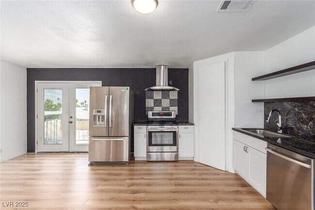 Building Photo - 505 Vincent Way