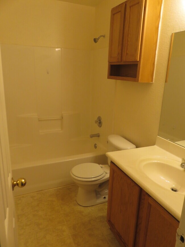 Building Photo - 2317 Upland Bend Dr