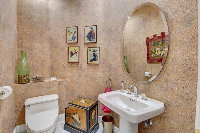 Building Photo - 2624 NW 63rd St