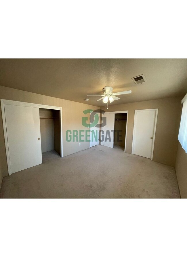 Building Photo - Charming 3 Bedroom 2 Bath Modesto home ava...