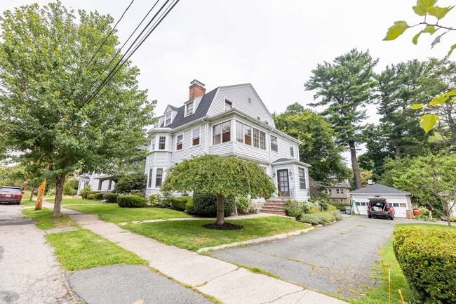 Primary Photo - 18 Hawthorn Rd