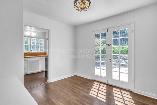 Building Photo - 84 Vía Del Pinar