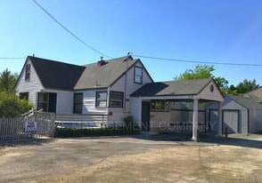 Building Photo - 576 Addison Ave W