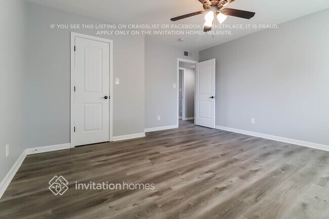 Building Photo - 10845 N 44th Ln