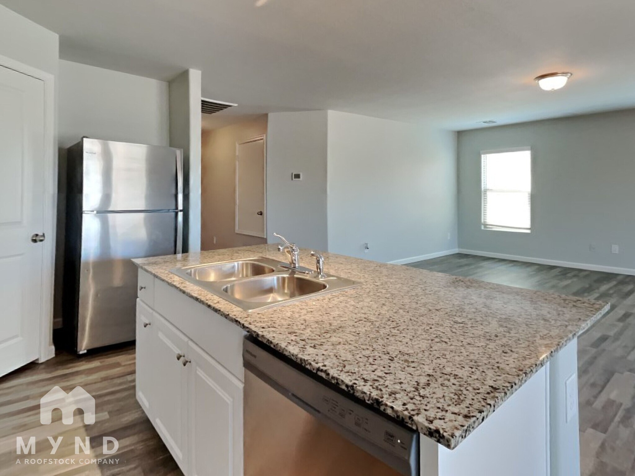 Building Photo - 2383 Oakmont Ln