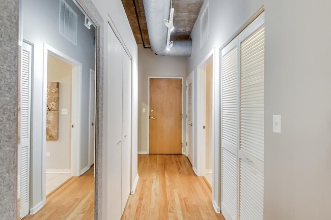 Building Photo - 520 S State St