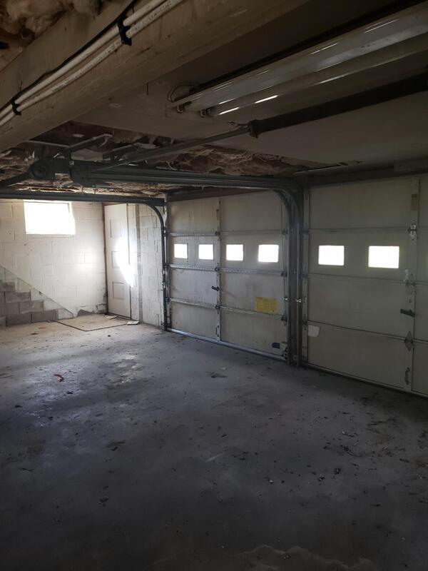 Building Photo - 10112 E 15th Ave