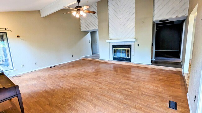 Building Photo - 7720 S Lakewood Ave