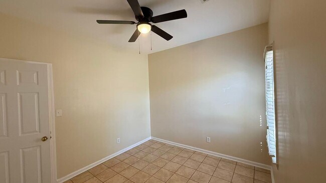 Building Photo - Lovely 3 bedroom, 2 bathroom ranch home in heart of Ballantyne