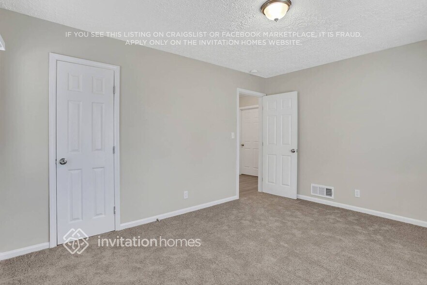 Building Photo - 2032 Rebecca Ln