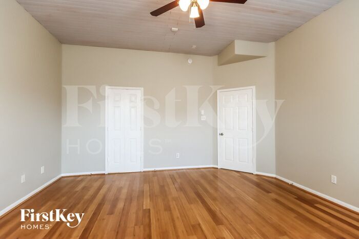 Building Photo - 1002 Alp Springs Ln