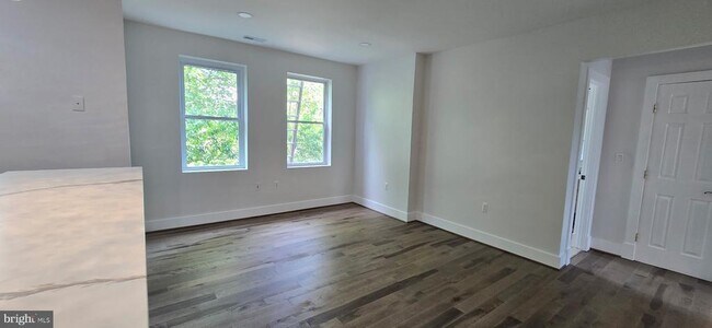Building Photo - 1409 G St NE