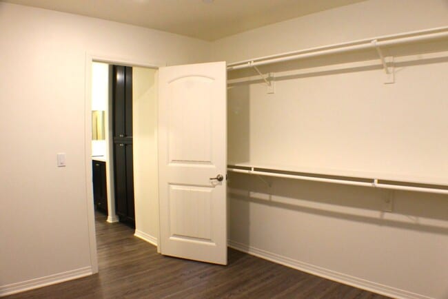 Building Photo - Stunning Redlands Home For Rent
