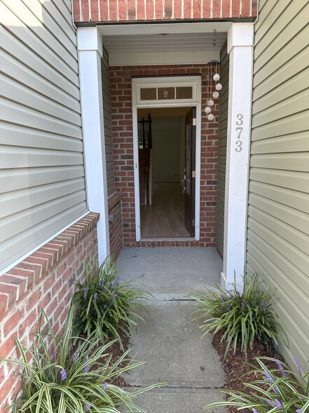 Entrance - 373 Durants Neck Ln