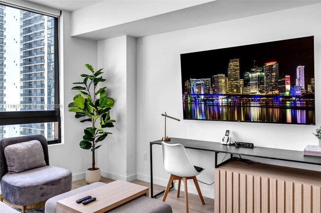 Building Photo - 225 N Miami Ave