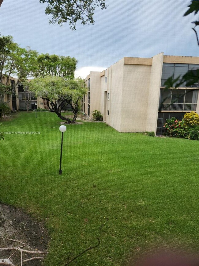 Building Photo - 8401 SW 107th Ave