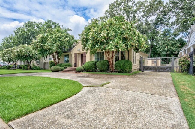 Building Photo - 3786 Rosedale Dr