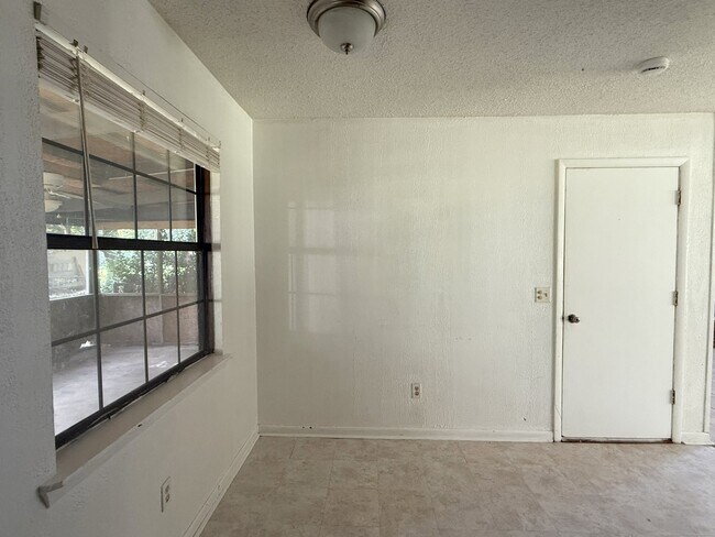 Building Photo - 118 Dexter Cir