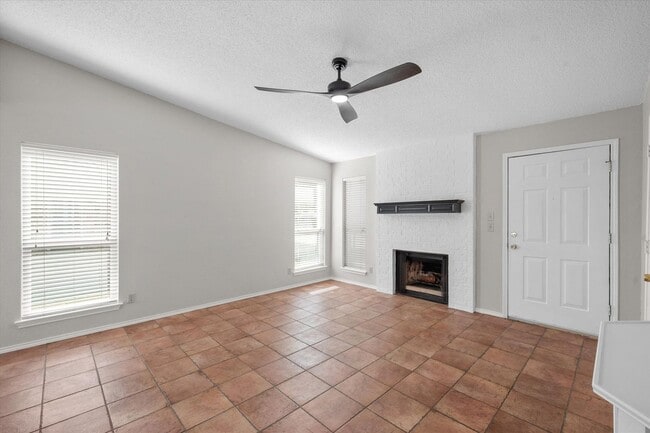 Building Photo - Precious Mansfield 2 Bed 2 Bath