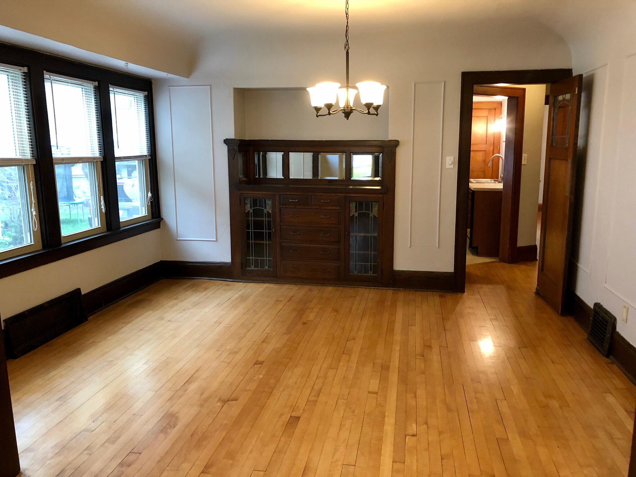 Building Photo - 541 N 62nd St