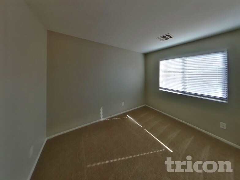 Building Photo - 8605 West Campbell Ave