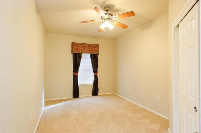 Building Photo - 10312 Lone Pine Ln