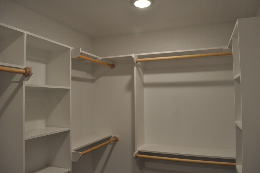 Building Photo - 118 Texoma Mdws