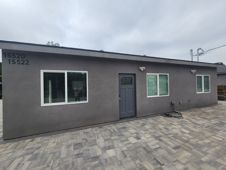 Building Photo - 15524 Tupper St