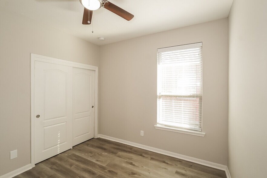 Building Photo - 20762 Rainmead Dr