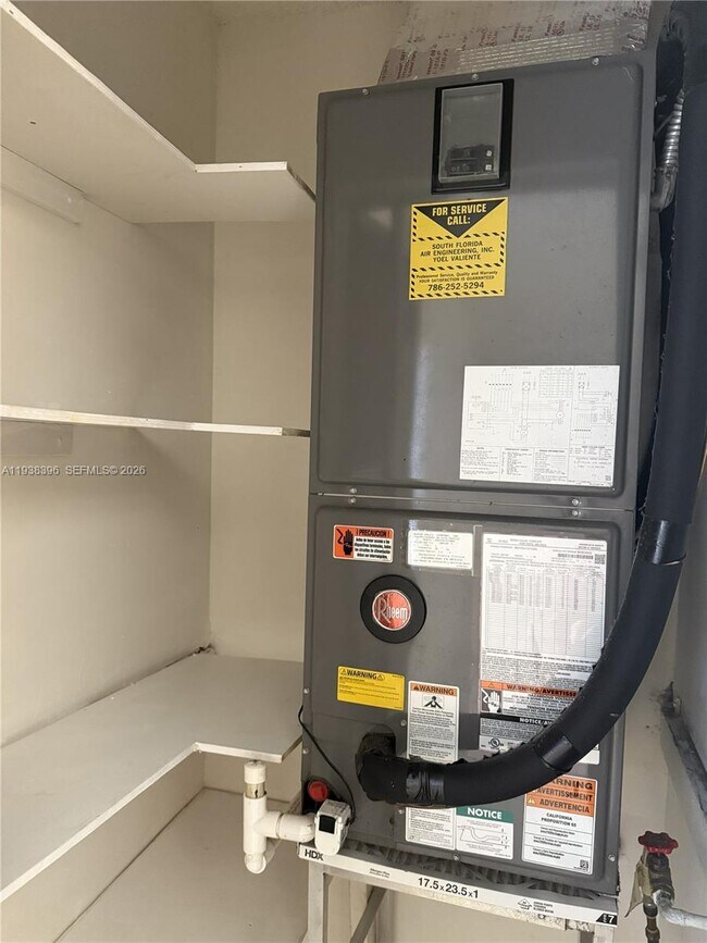 Building Photo - 10101 W Okeechobee Rd